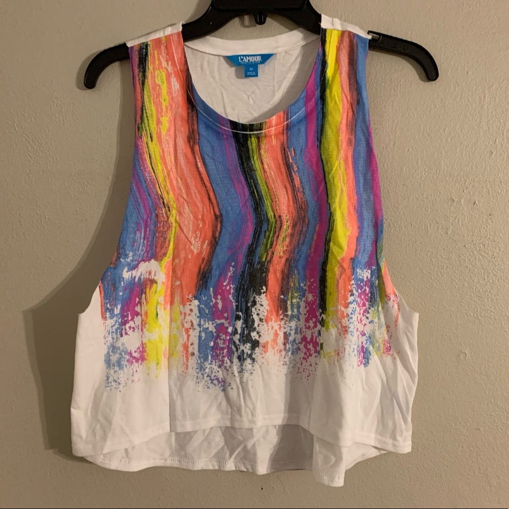 NWOT L’Amour white paint stripes art t-shirt SZ M